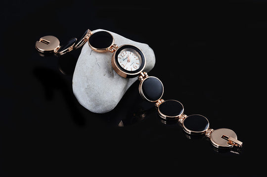 Women Watch Ladies Nobler Fashion Casual 5 Colors Wafer Design Round Dial Bracelet Watch Mujor Quartz Wristwatch Female Relojes