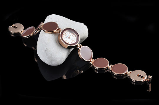Women Watch Ladies Nobler Fashion Casual 5 Colors Wafer Design Round Dial Bracelet Watch Mujor Quartz Wristwatch Female Relojes
