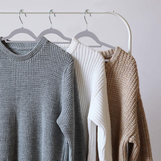 20-Pack Velvet Clothes Hangers – Non-Slip Use with Tie Bar – Heavy Duty Coat Hanger – 360° Rotatable Hook – Grey Finish