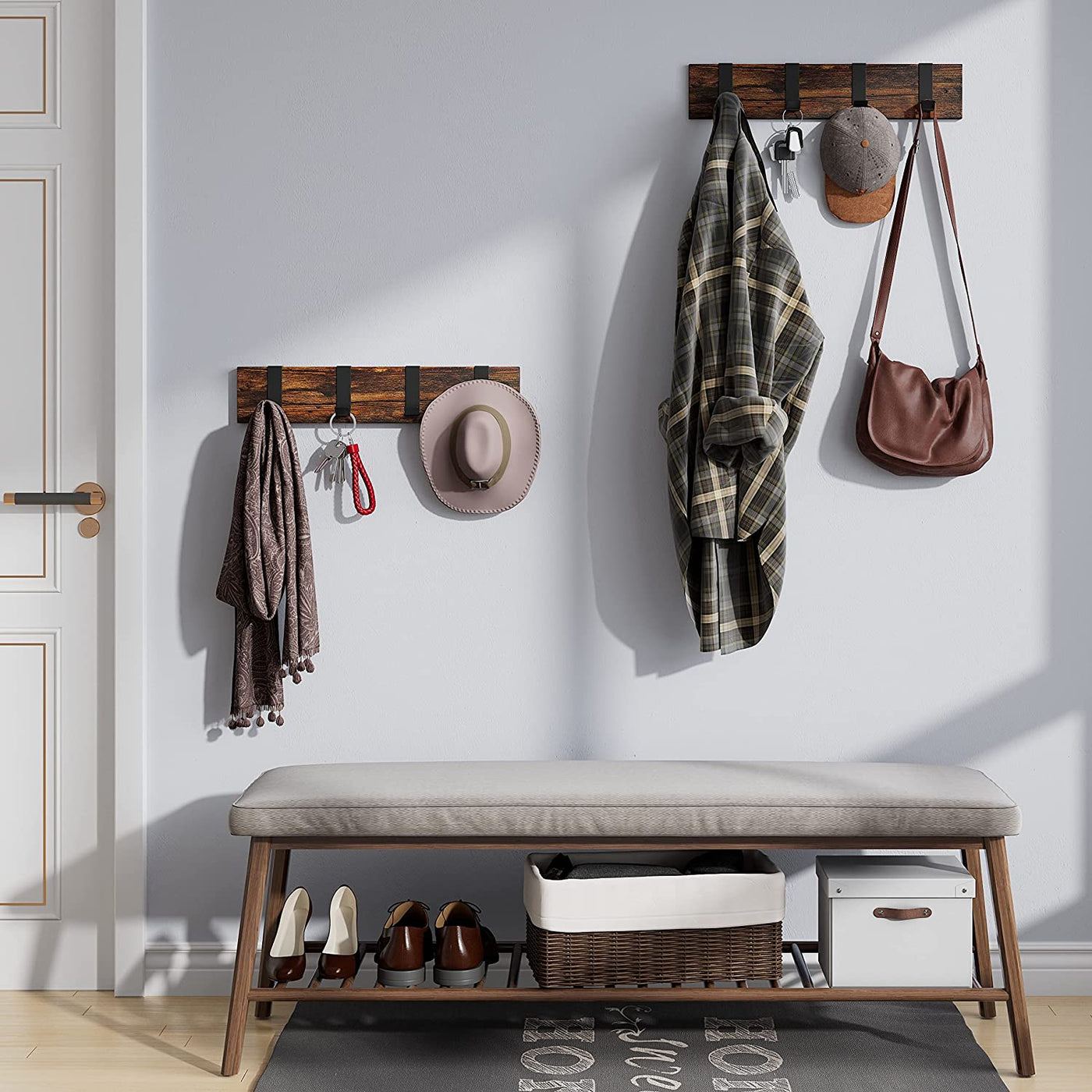  Mounted Hanging Rack with 4 Hooks