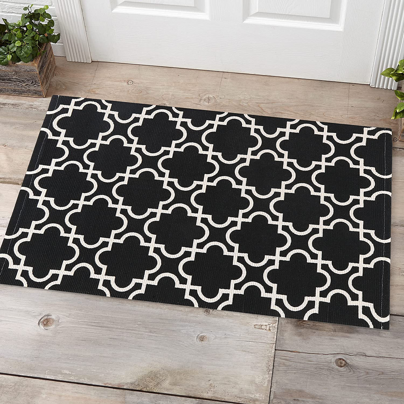 Sungea Moroccan Area Rug, Geometric Quatrefoil Small Cotton Throw Rug Front Porch Layered Outdoor Woven Shoes Off Doormat Indoor Mat Entryway Kitchen (2 x 3 ft, Black)