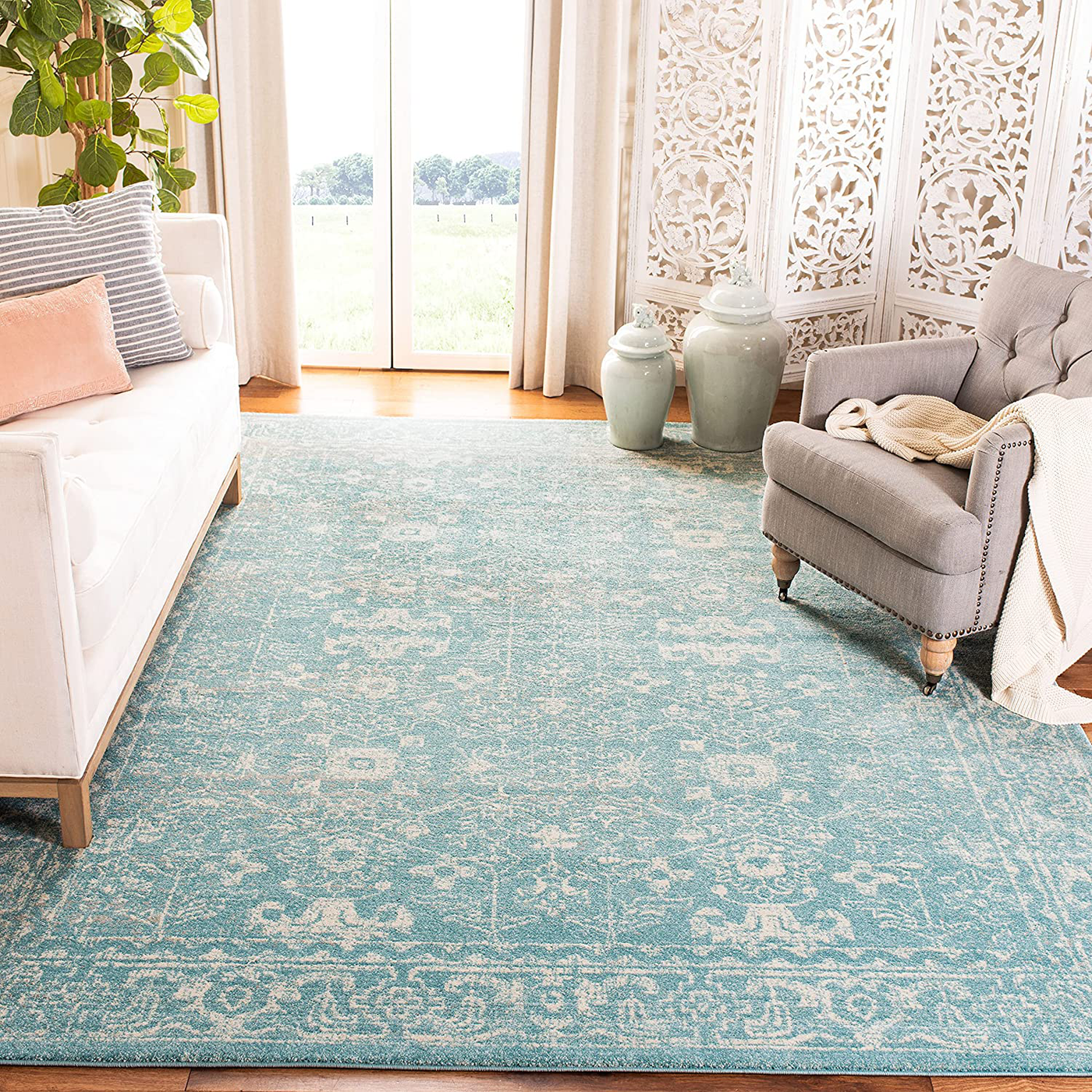 Safavieh Evoke Collection EVK270D Shabby Chic Distressed Non-Shedding Stain Resistant Living Room Bedroom Area Rug, 2'2" x 5', Light Blue / Ivory