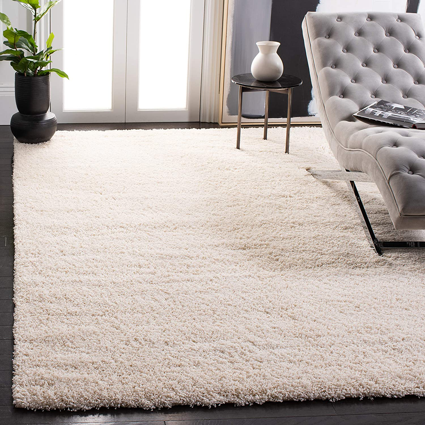 SAFAVIEH California Premium Shag Collection SG151 Non-Shedding Living Room Bedroom Dining Room Entryway Plush 2-inch Thick Area Rug, 4' x 4' Round, Beige