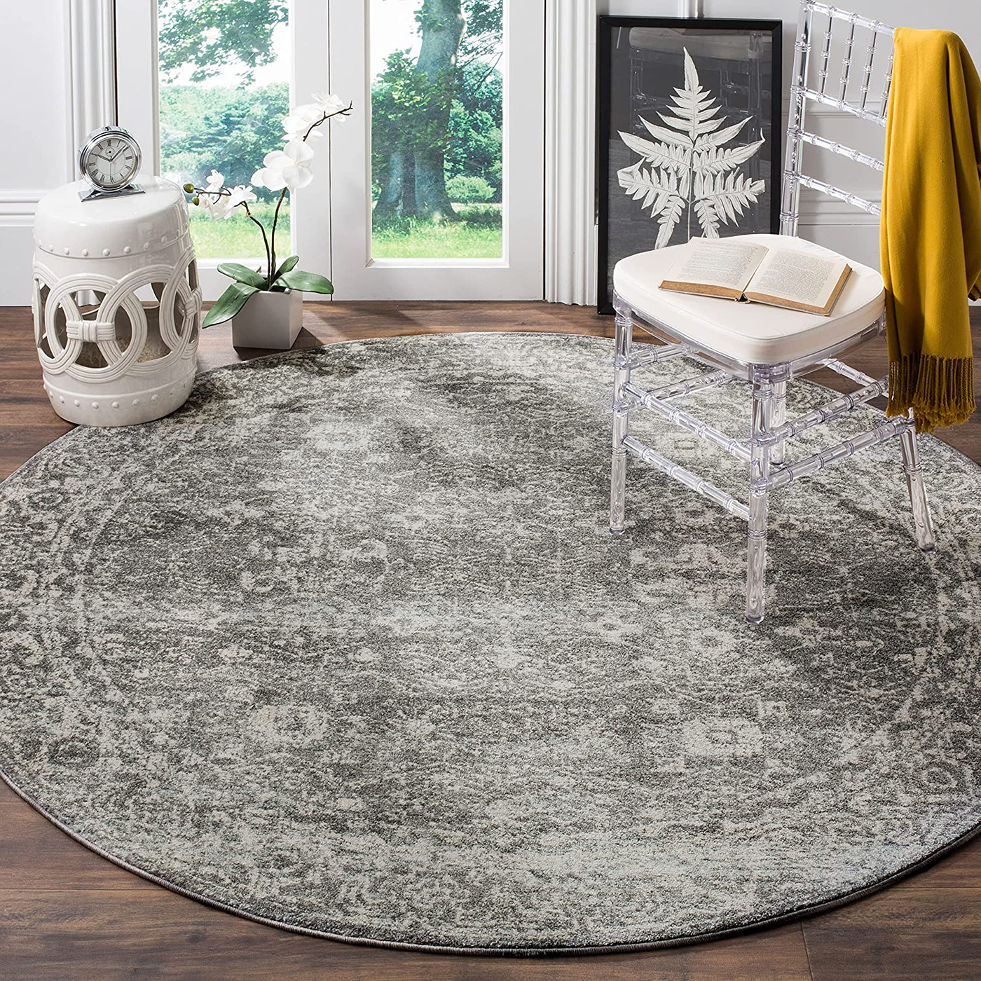 Safavieh Evoke Collection EVK270S Shabby Chic Distressed Non-Shedding Stain Resistant Living Room Bedroom Area Rug, 3' x 3' Round, Grey / Ivory