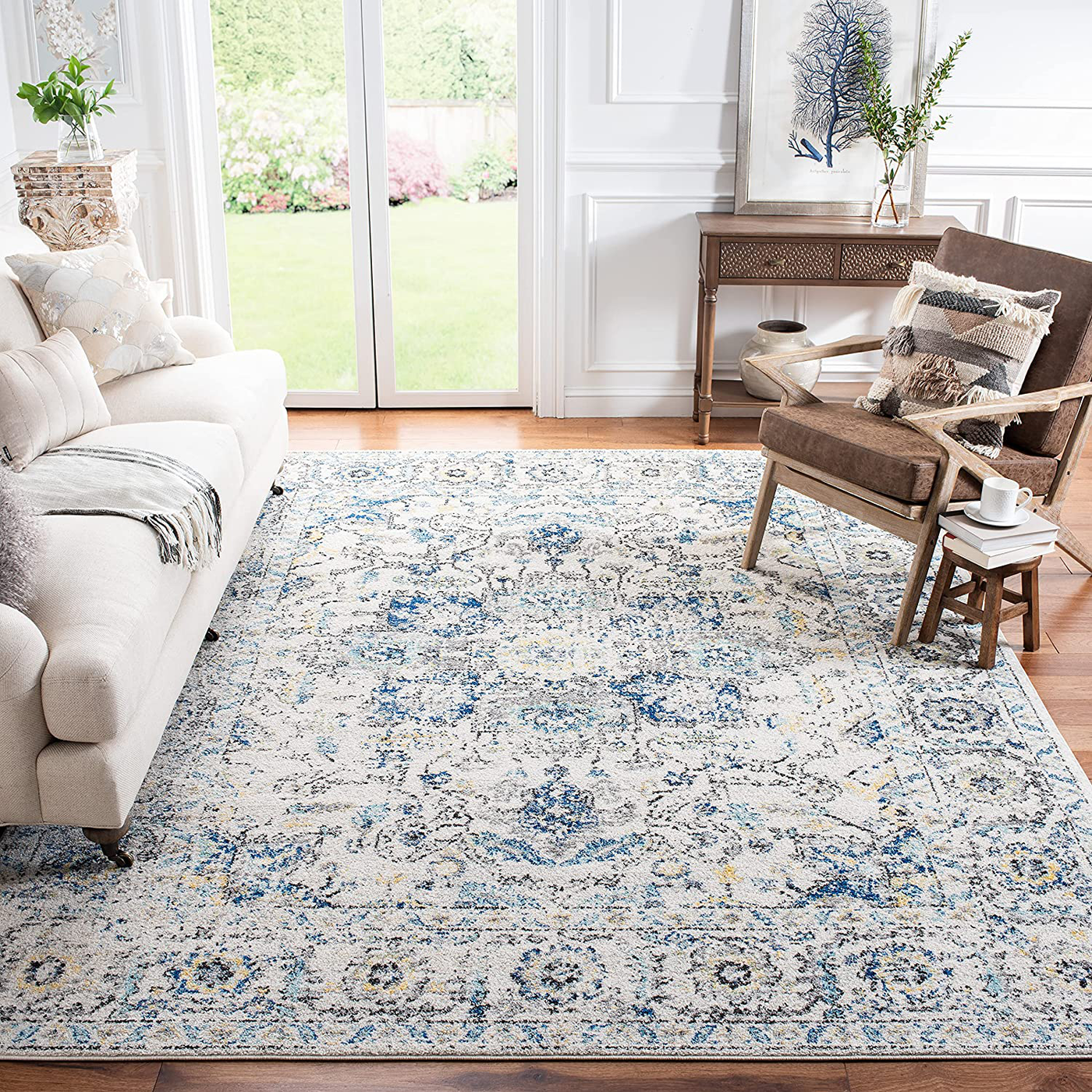 Safavieh Madison Collection MAD603F Oriental Snowflake Medallion Distressed Non-Shedding Living Room Bedroom Area Rug, 5'3" x 5'3" Square, Grey / Ivory