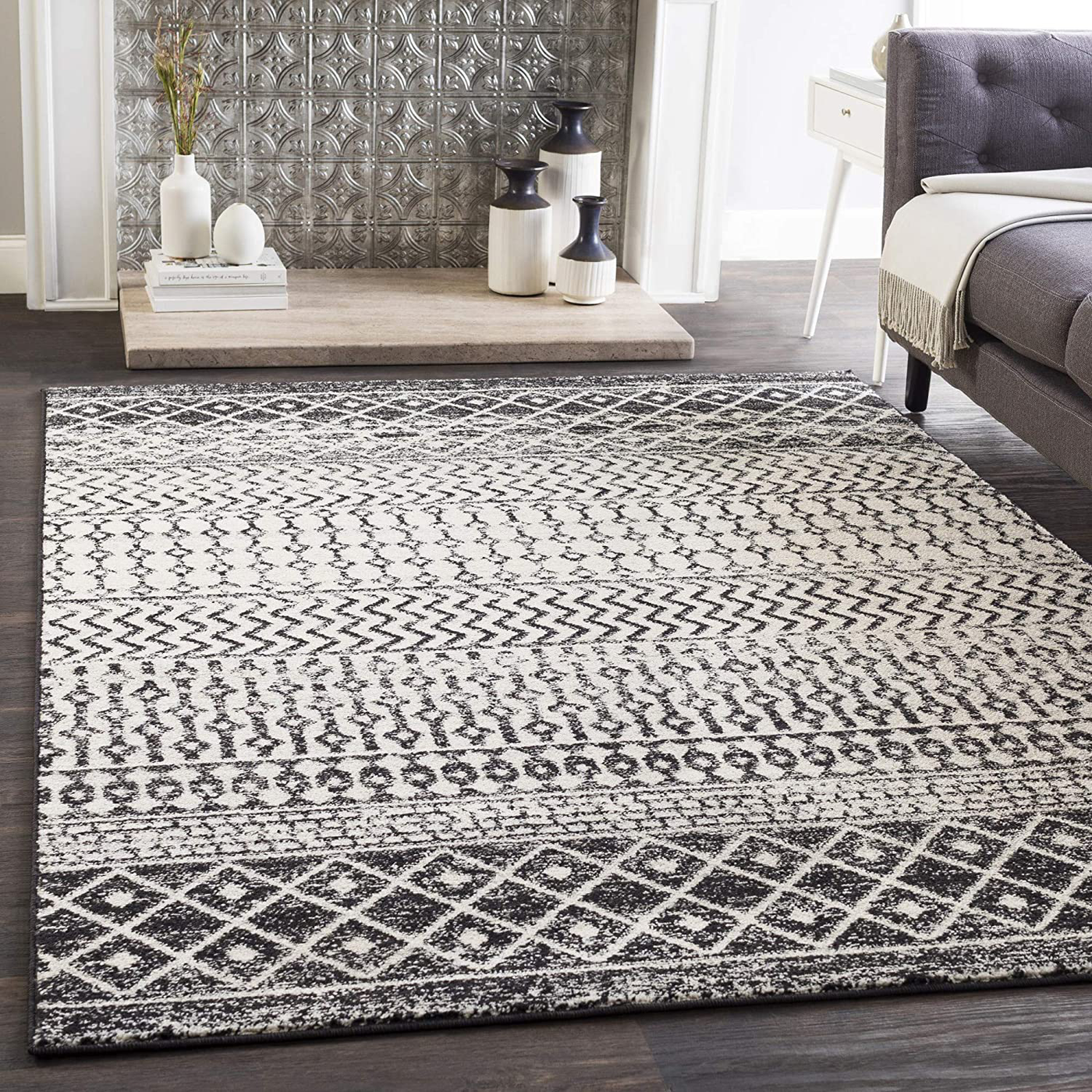 Artistic Weavers Chester Black Area Rug, 3'11" x 5'7"