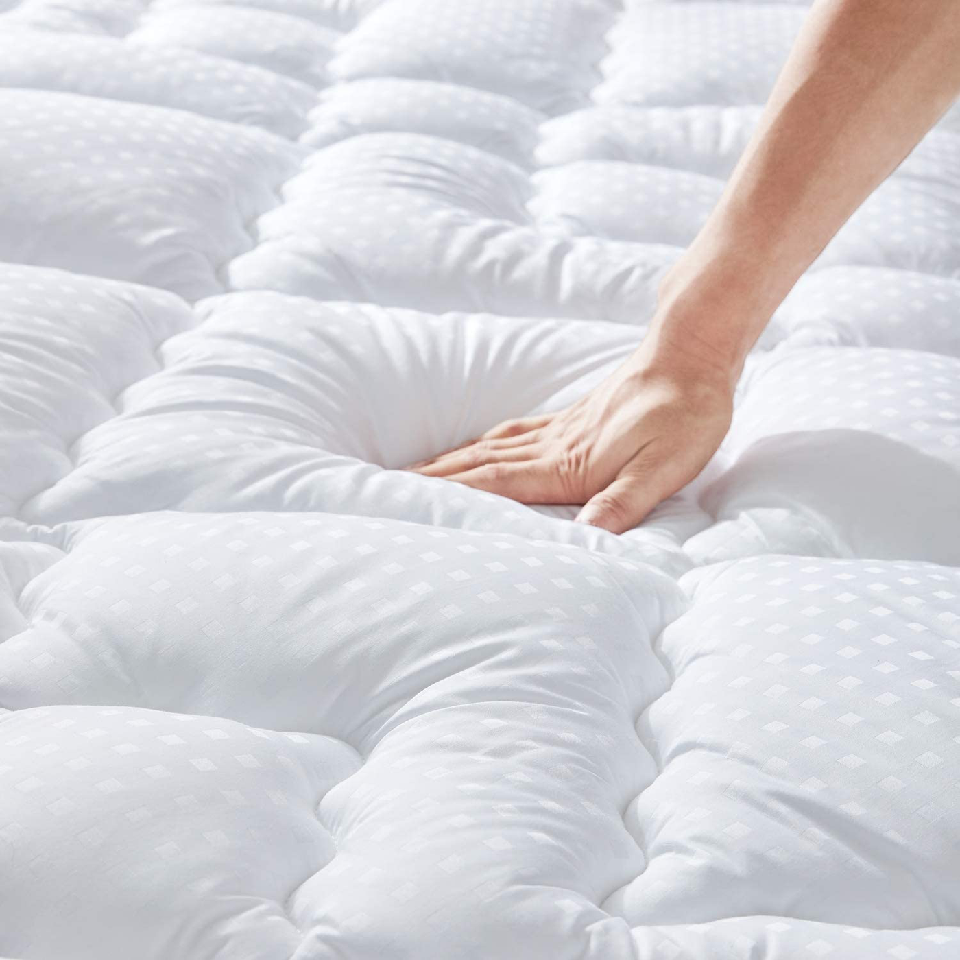 Hansleep Queen Mattress Pad Cotton Top Pillow Top Stretches up to 21” Deep Pocket, Non-Slip Mattress Topper with Down Alternative Fillings (Queen)