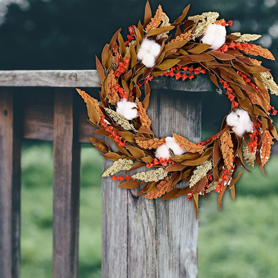 Foeyyir Autumn Wreath, 20 Inch, Maple Leaf Garland for Front Door with Orange Leaves and Berries, Halloween Decor, Harvest Fall Thanksgivings