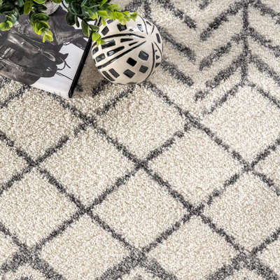 nuLOOM Kenzie Geometric Diamond Area Rug, 3' x 5', Off-white