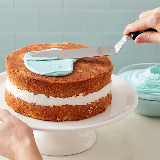 Wilton Icing Spatula, 13-Inch, Angled Cake Spatula