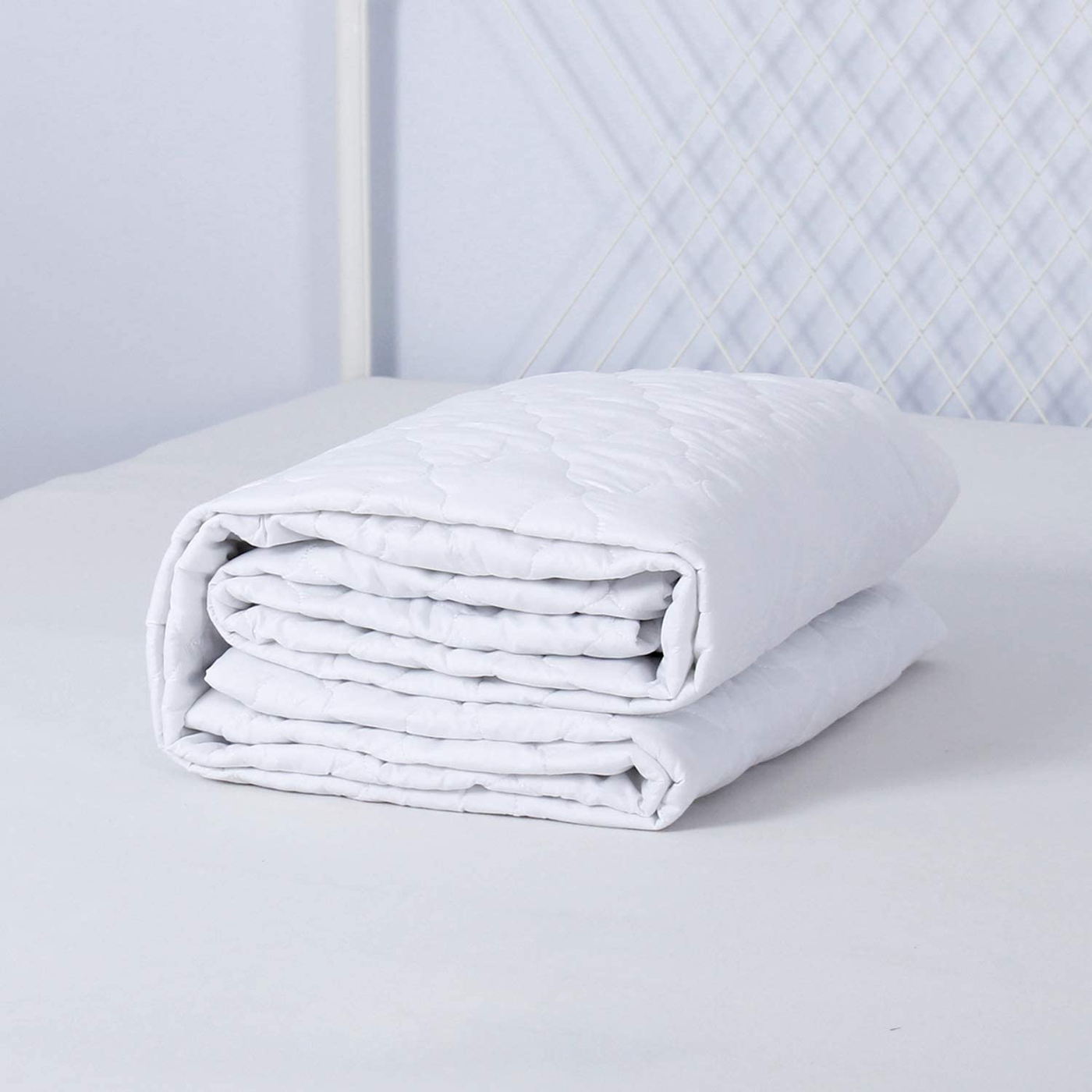 SPRINGSPIRIT Mattress Pad Cover Waterproof (Queen), Quilted Fitted Queen Mattress Pad Protector with Ultra Soft & Absorbent Surface and Deep Pocket to 14 inch, Stain Protection