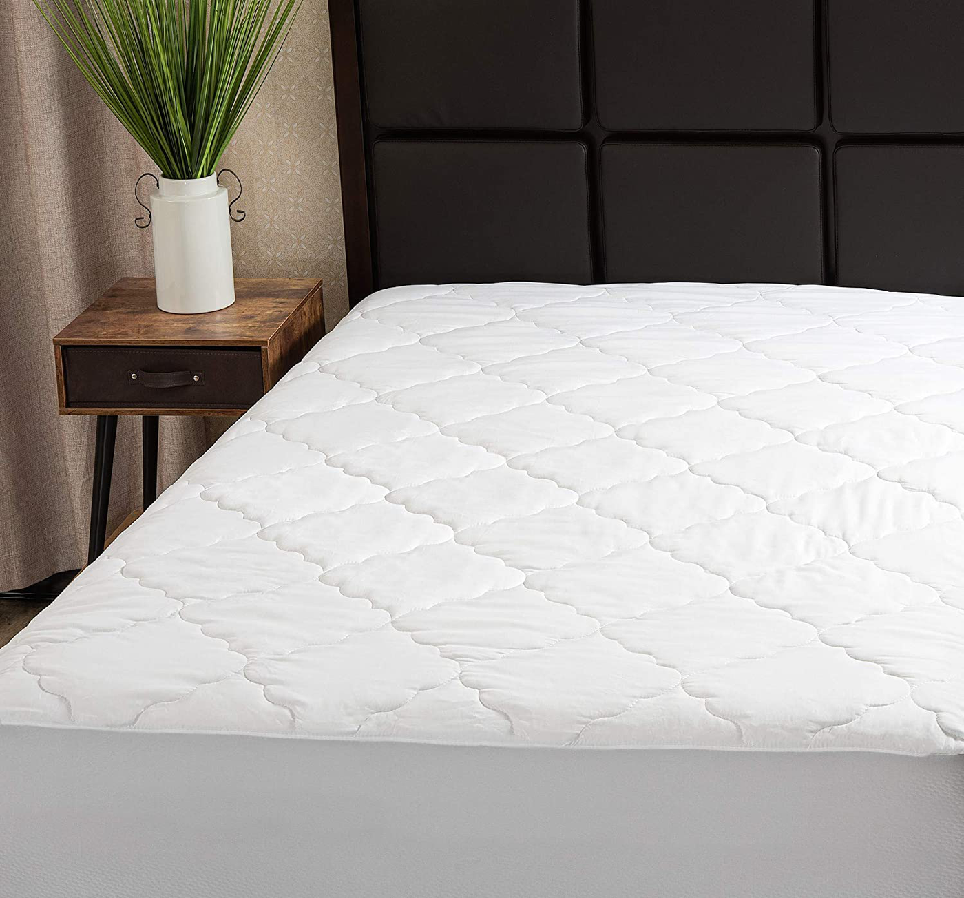 Micropuff King Mattress Pad Cover Fitted Quilted - Plush Down Alternative Fiber Fill Breathable Only Quality Fabrics Used Bed Protector - Deep Pocket Stretches up to 18 Inch (King Size 78x80)