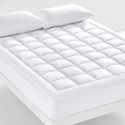 SONIVE Quilted Mattress Pad Soft Fluffy Pillow Top Mattress Cover Down Alternative Fill Topper Streches up to 21 Inches Deep Pocket (White, Queen)