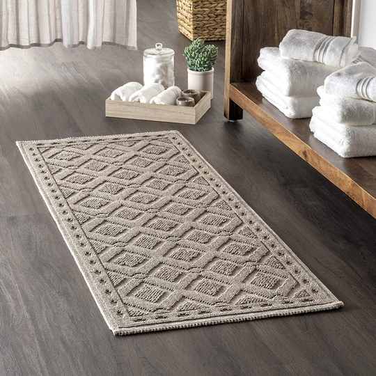 Textured Geometric Trellis Bath Mat