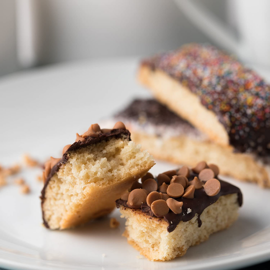 Biscotti Cookies Gift Basket | Christmas Gourmet Holiday Chocolate Food | Unique Idea For Him or Her Corporate Gifts, Men Women Families, Hanukkah, Thanksgiving, Christmas, Valentines - Oh! Nuts