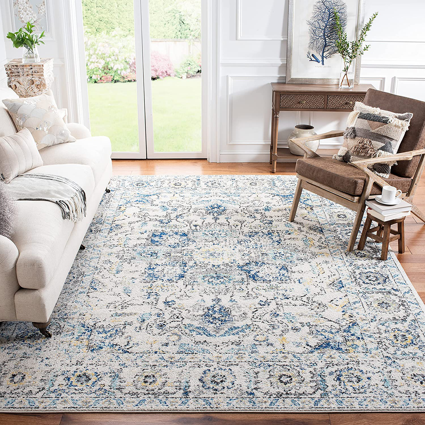 Safavieh Madison Collection MAD603F Oriental Snowflake Medallion Distressed Non-Shedding Stain Resistant Living Room Bedroom Area Rug, 3' x 5', Grey / Ivory