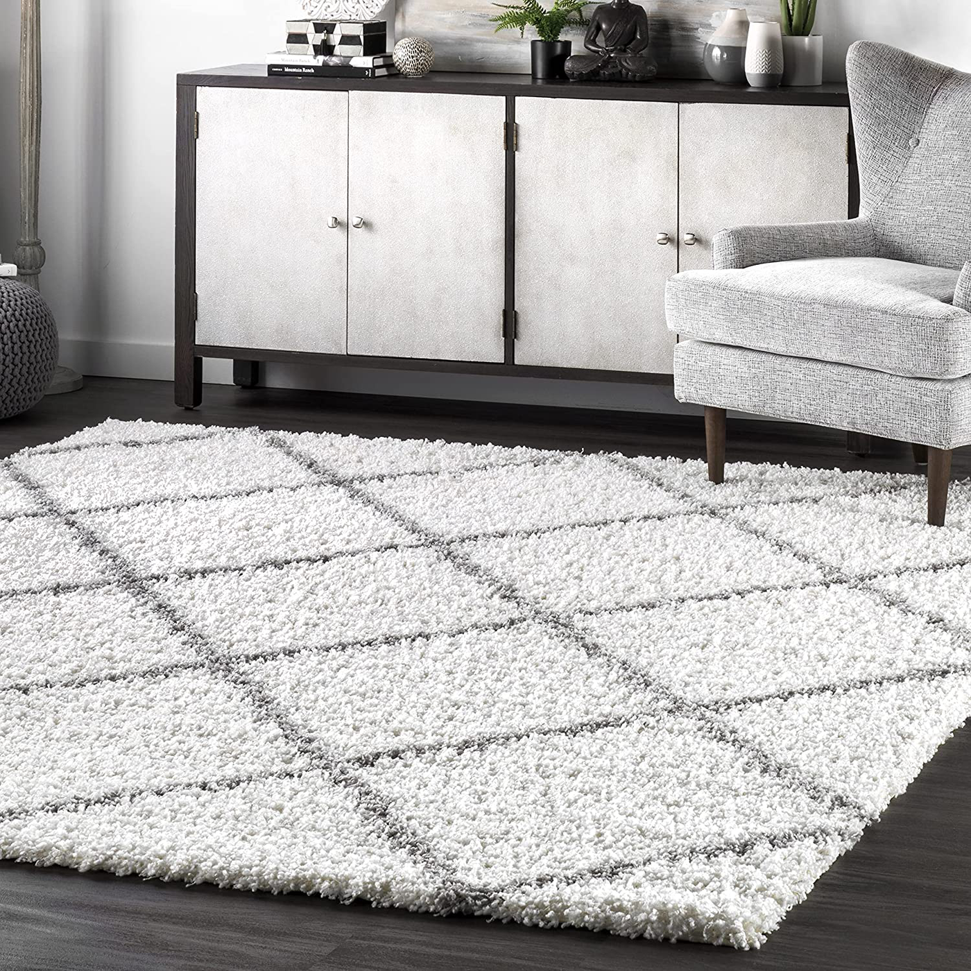 nuLOOM Tess Cozy Soft & Plush Modern Accent Rug, 2' x 3', White