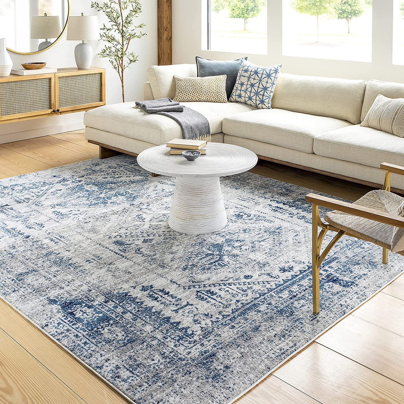 Artistic Weavers Desta Blue/White Area Rug, 3'11" x 5'7"