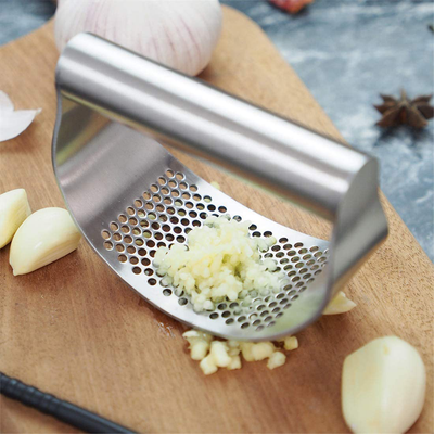 3 Pcs/Set Stainless Steel Rocker Garlic Press Ginger Crusher Squeezer with Silicone Tube Garlic Peeler and Cleaning Brush Kitchen Gadget Tool Set