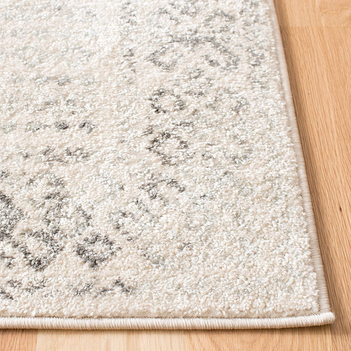Safavieh Tulum Collection TUL264N Moroccan Boho Distressed Non-Shedding Stain Resistant Living Room Bedroom Area Rug, 6'7" x 6'7" Round, Navy / Ivory