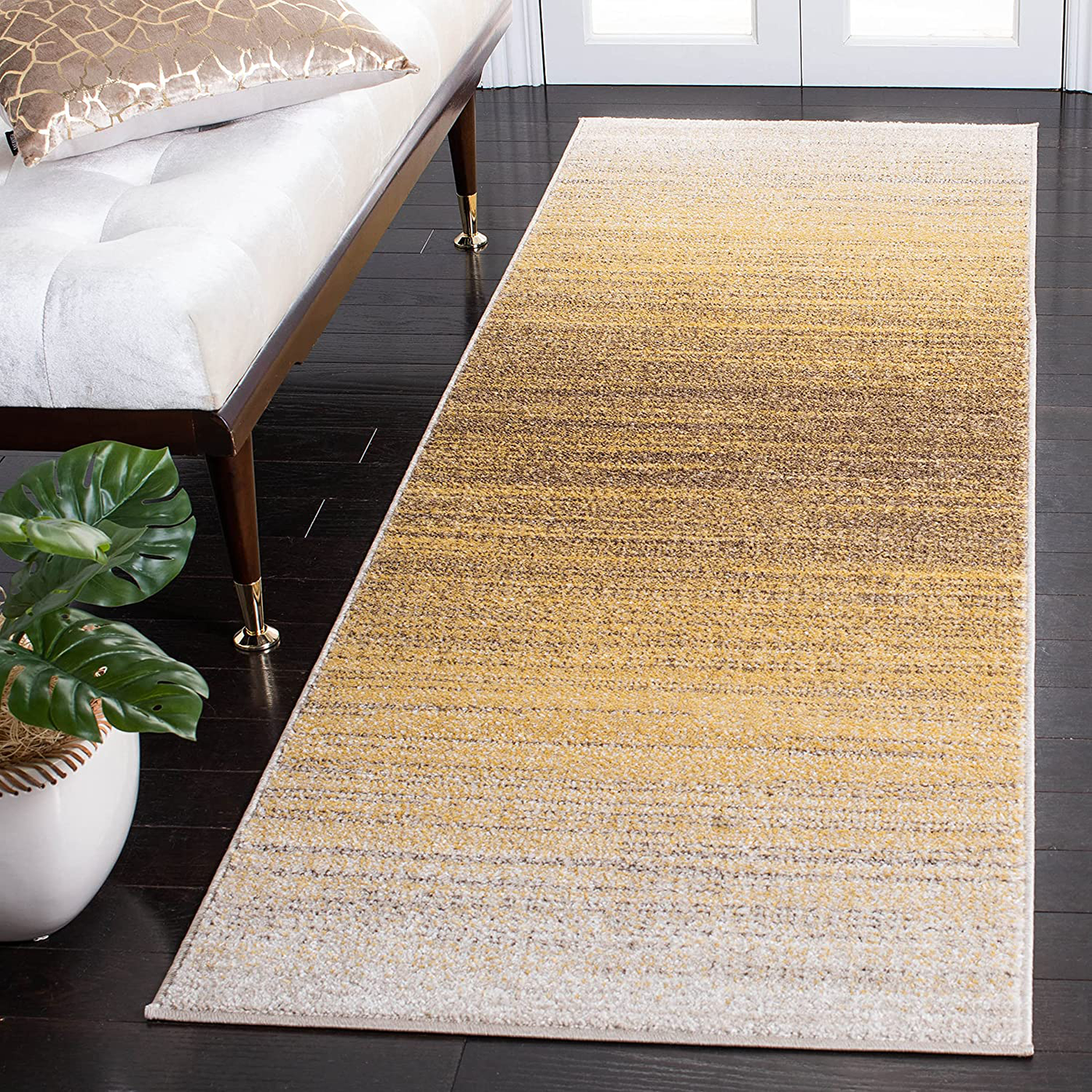 Safavieh Adirondack Collection ADR142D Modern Ombre Runner, 2'6" x 6' , Gold / Ivory