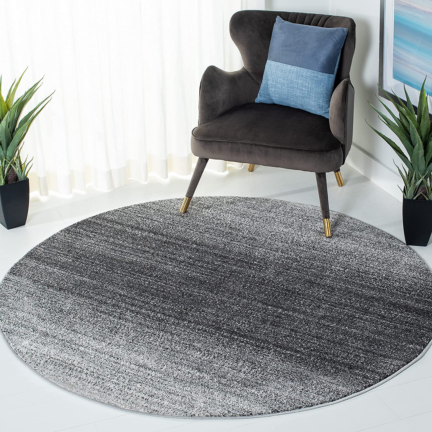 Safavieh Adirondack Collection ADR142H Modern Ombre Area Rug, 6' x 6' Round, Grey / Dark Grey