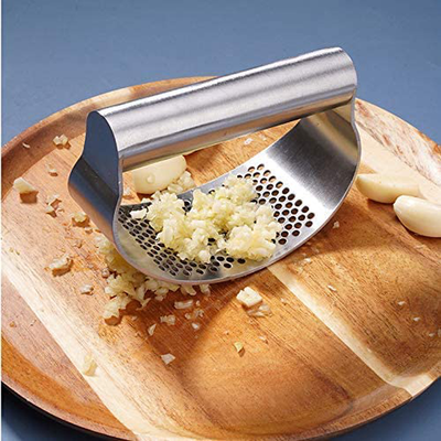 GuDoQi Garlic Press Stainless Steel, Garlic Chooper, Dishwasher Safe, Ergonomic Handle Garlic Mincer, Including Silicone Peeler, Cleaning Brush, Funny Kitchen Tools