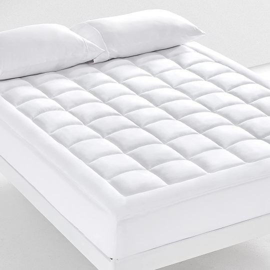 SONIVE Quilted Mattress Pad Soft Fluffy Pillow Top Mattress Cover Down Alternative Fill Topper Streches up to 21 Inches Deep Pocket (White, King)