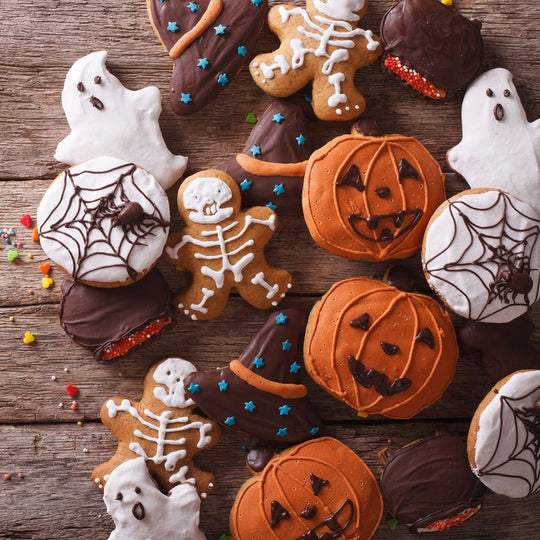 Halloween Cookie Cutters Set, Metal Biscuit Molds for Baking Bat,Cat,Witch,Pumpkin,Ghost,Spider,Skull,Witch Hat Shapes for Party Treat Decoration 7PCS