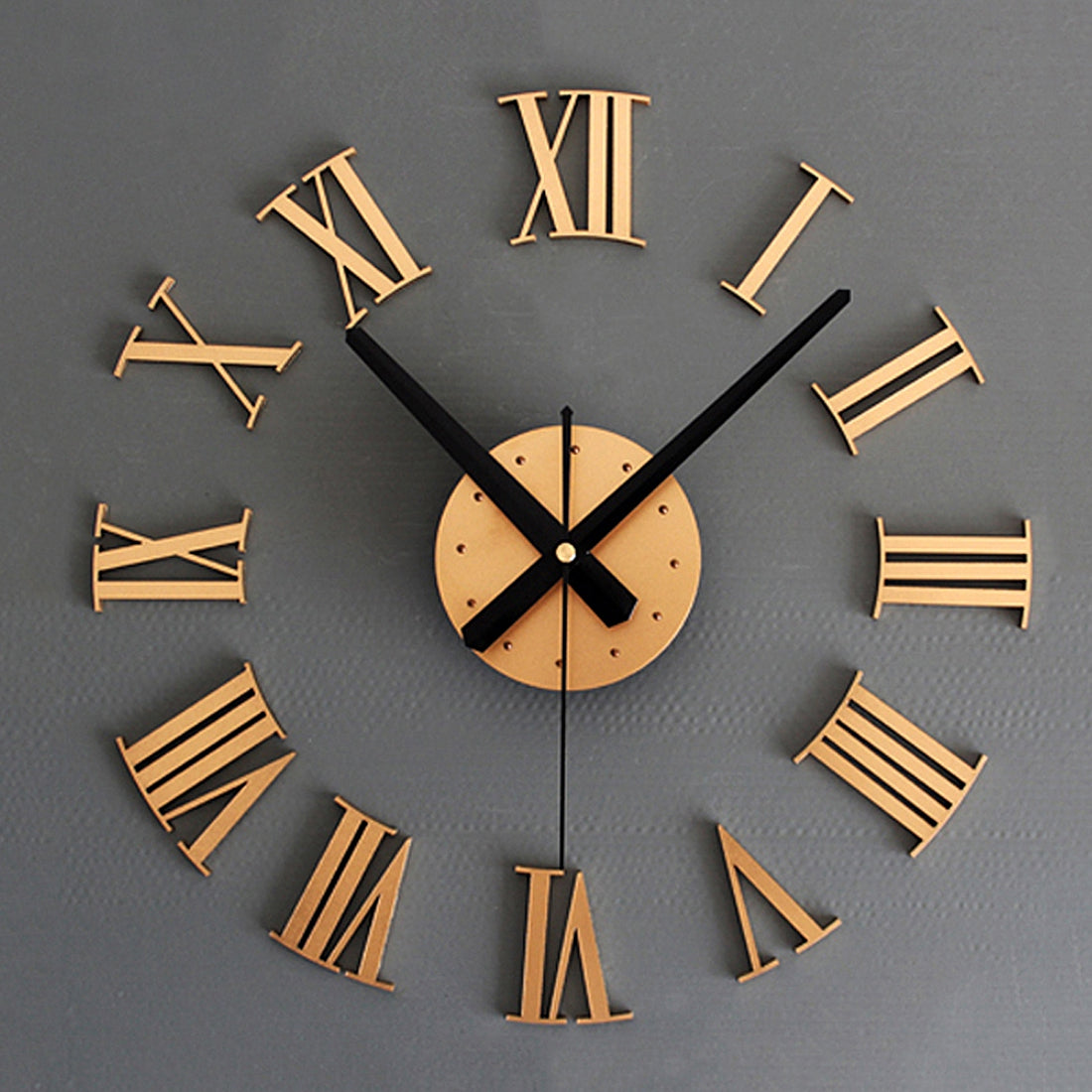 Luxury 3D Roman Numerals Decorative Wall Clock