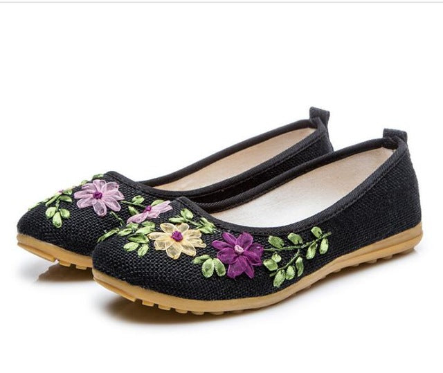 Vintage Embroidered Women Flats Flower Slip On Cotton Fabric Linen Comfortable Old Peking Ballerina Flat Shoes Sapato Feminino