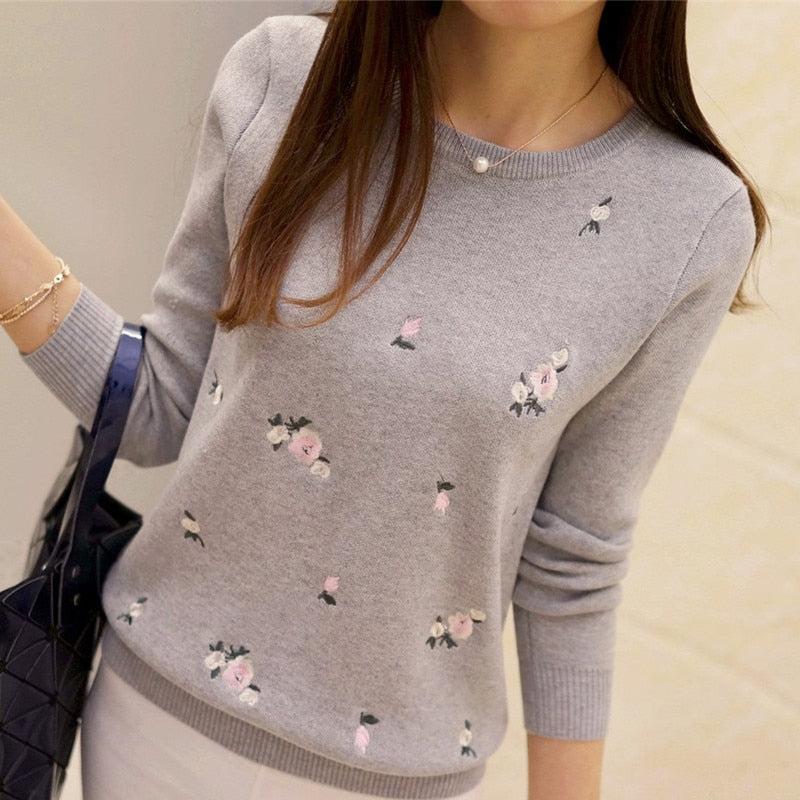 Gray Women's Embroidery Knitted Pullover Sweater