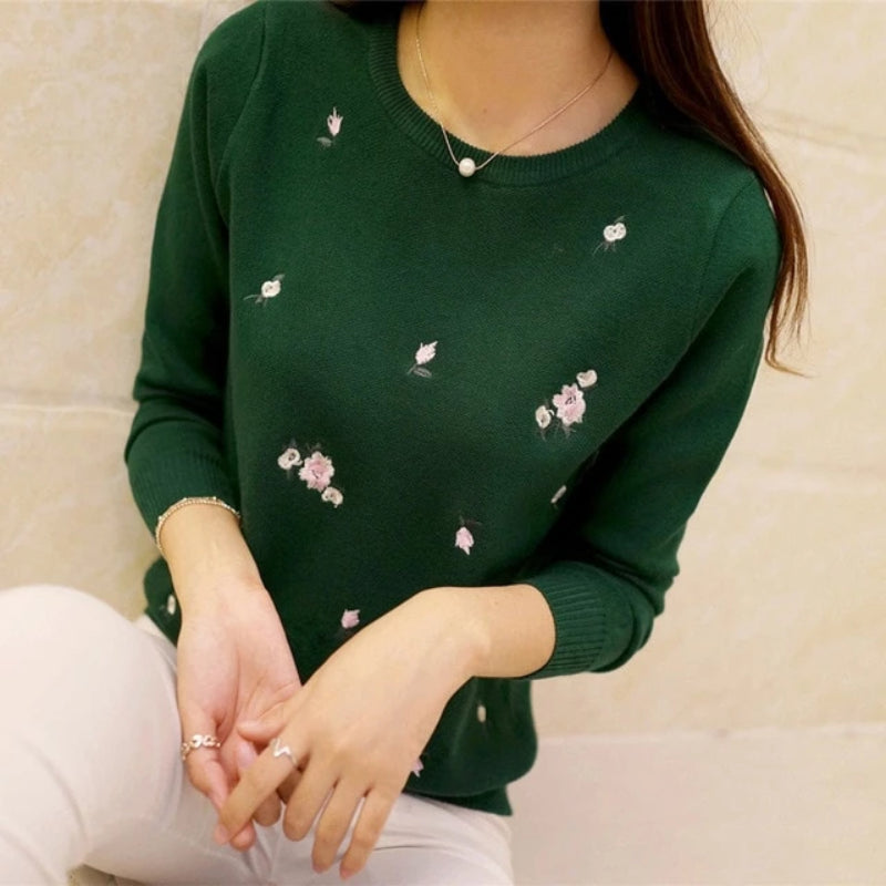 Green Women's Embroidery Knitted Pullover Sweater